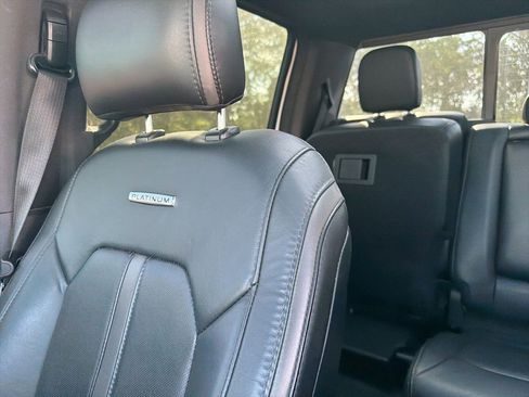 Used 2016 Ford F150 Platinum w/ Equipment Group 701A Luxury AWD/4WD image 10