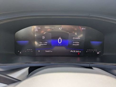 Used 2023 Volkswagen Taos SE w/ Black Wheel Package image 27