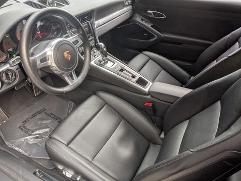 Used 2013 Porsche 911 Carrera 4S image 4