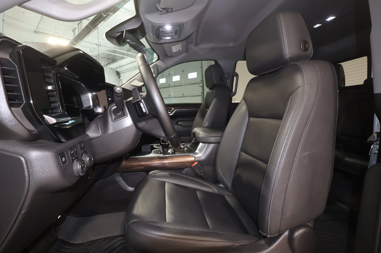 Used 2025 Chevrolet Silverado 1500 LT Trail Boss w/ Convenience Package II AWD/4WD image 23