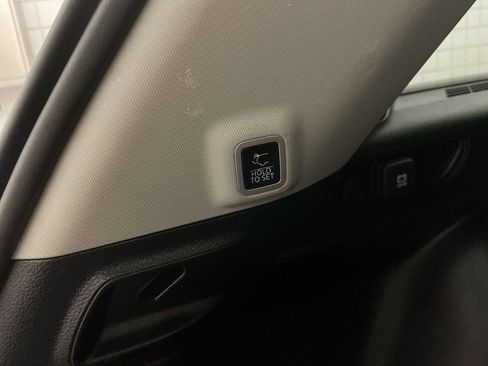 Used 2023 Jeep Grand Cherokee Limited image 29