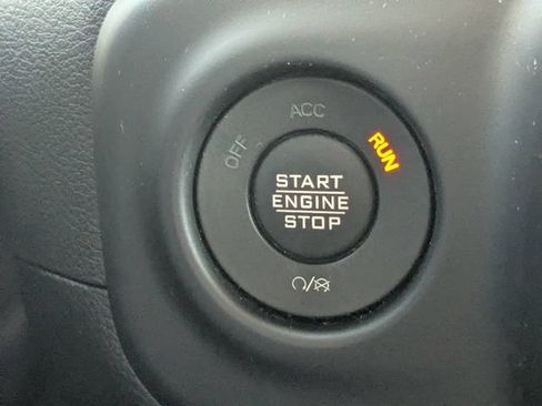Used 2022 Jeep Gladiator Sport AWD/4WD image 26