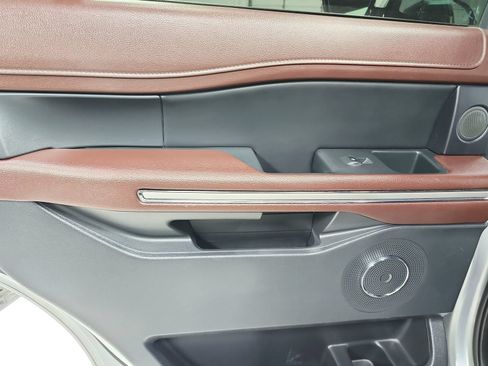 Used 2024 Ford Expedition Limited RWD image 46