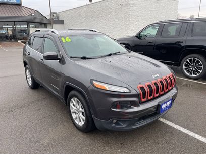 Used 2016 Jeep Cherokee Latitude w/ Safety/Convenience Group