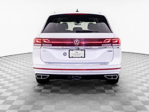 Used 2024 Volkswagen Atlas SEL Premium R-Line AWD/4WD image 4