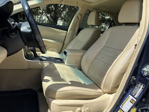 Used 2017 Toyota Camry XLE FWD image 15