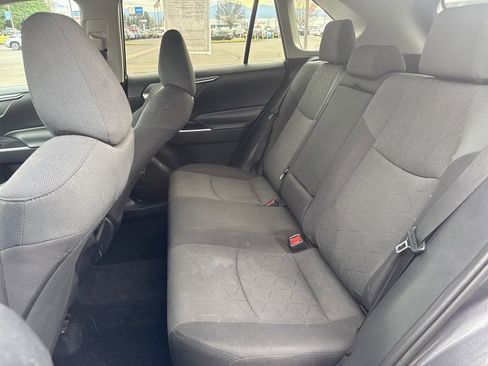 Used 2019 Toyota RAV4 XLE image 11