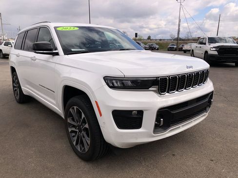 Used 2023 Jeep Grand Cherokee L Overland w/ Advanced Protech Group III image 15