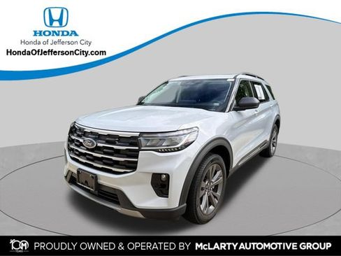 Used 2025 Ford Explorer Active w/ Active Comfort Package AWD/4WD image 1