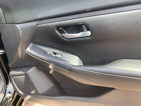 Used 2025 Nissan Sentra SV FWD image 20