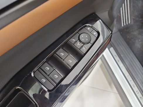 New 2026 Nissan Pathfinder Platinum image 12