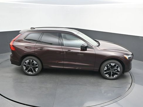 New 2026 Volvo XC60 B5 Plus AWD/4WD image 24