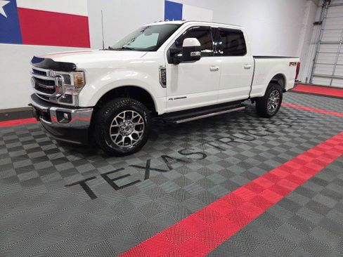 Used 2021 Ford F250 Lariat w/ Lariat Ultimate Package AWD/4WD image 2