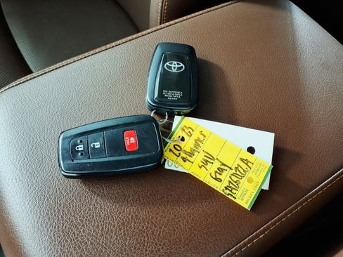 Used 2023 Toyota 4Runner Limited AWD/4WD image 24