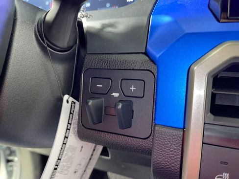 New 2025 Toyota Tacoma TRD Off-Road image 30