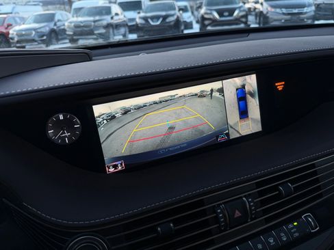 Used 2019 Lexus LS 500 w/ Luxury Package image 41