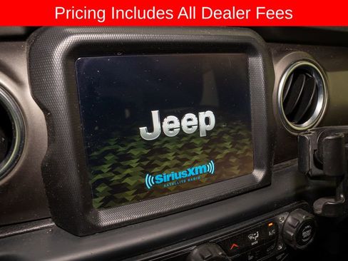 Used 2019 Jeep Wrangler Rubicon AWD/4WD image 13