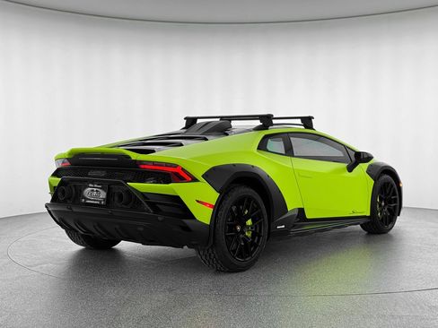 Used 2023 Lamborghini Huracan Sterrato image 4
