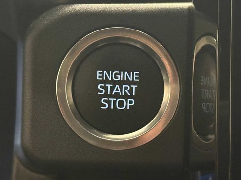 Used 2025 Toyota 4Runner Limited image 19