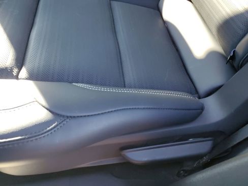 Used 2024 Lincoln Nautilus Reserve w/ Equipment Group 202A image 11