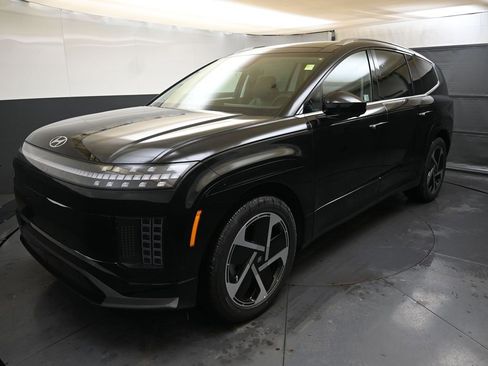 Used 2026 Hyundai Ioniq 9 Calligraphy image 4