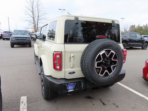 New 2025 Ford Bronco Outer Banks image 6