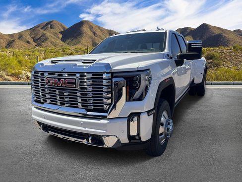 Used 2024 GMC Sierra 3500 Denali w/ Denali Reserve Package AWD/4WD image 14