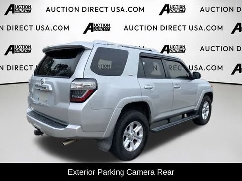 Used 2017 Toyota 4Runner SR5 image 6