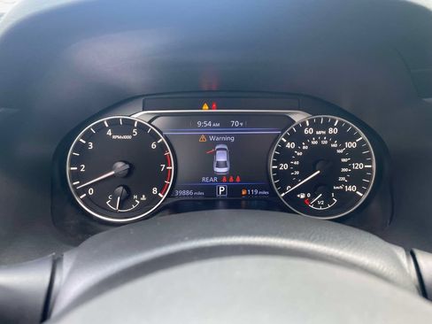 Used 2025 Nissan Altima 2.5 SV FWD image 23