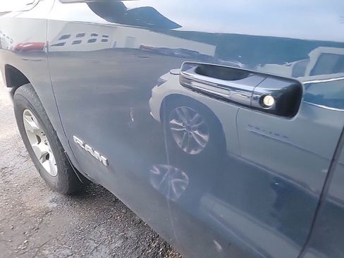 Used 2022 RAM 1500 Big Horn AWD/4WD image 18