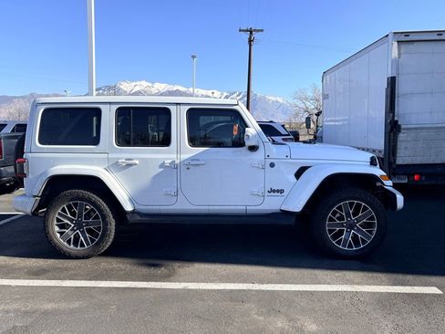 Used 2024 Jeep Wrangler Unlimited Sahara image 4
