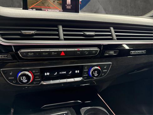 Used 2018 Audi Q7 3.0T Prestige w/ Prestige Package image 25