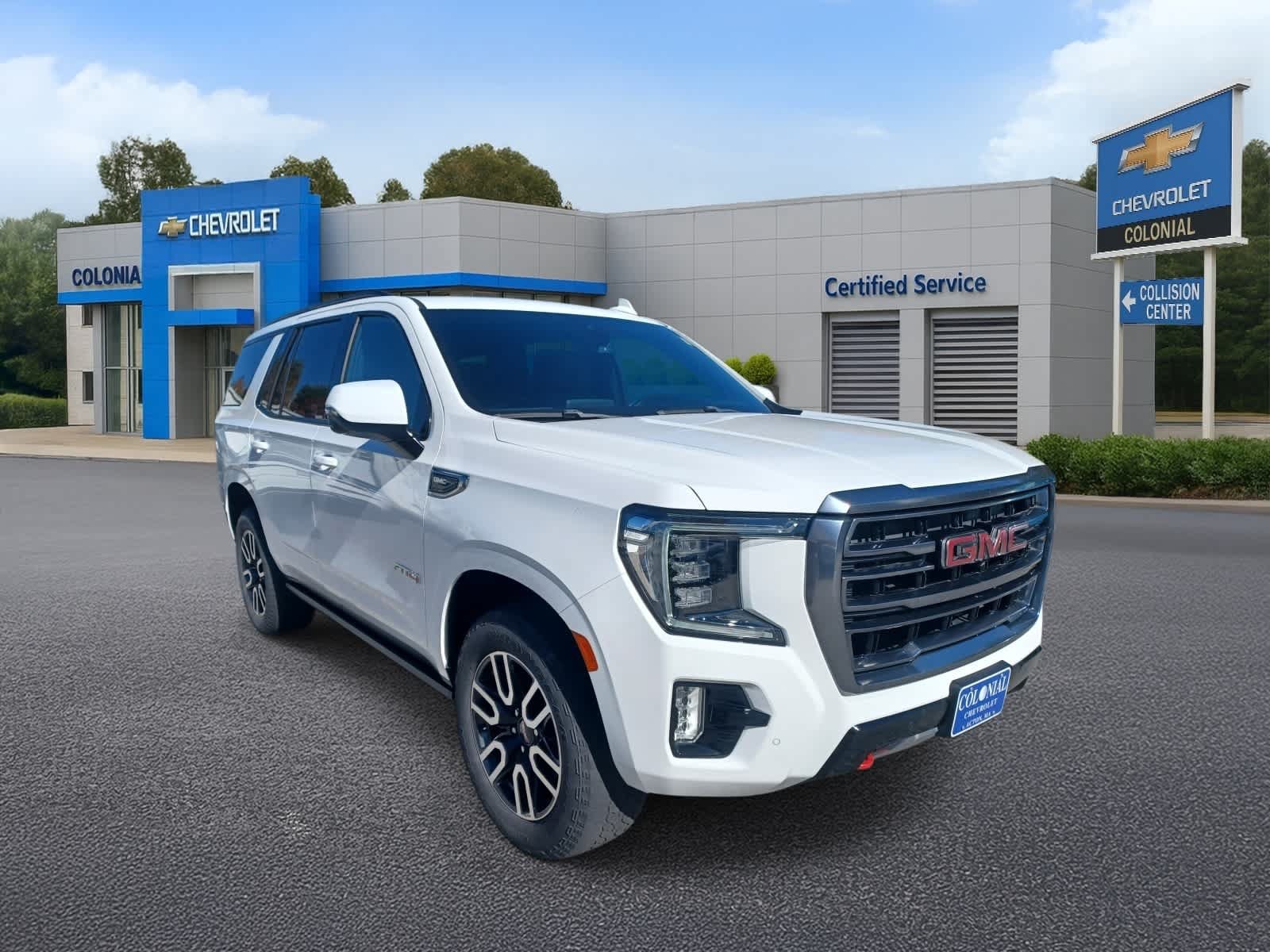 Used 2021 GMC Yukon AT4 w/ AT4 Premium Package AWD/4WD image 2