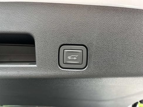 New 2026 Chevrolet Traverse LT w/ Driver Confidence Package FWD image 22