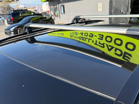 Used 2017 Land Rover Discovery Sport HSE image 9