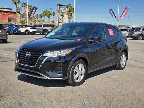 Certified 2025 Nissan Kicks Play S FWD image 2