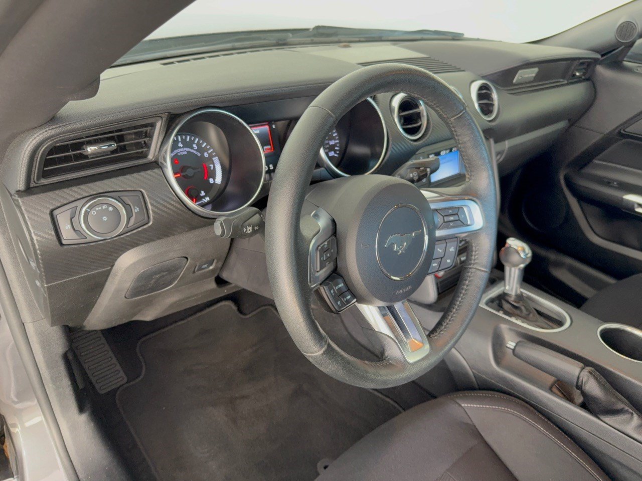Used 2021 Ford Mustang Coupe RWD image 4