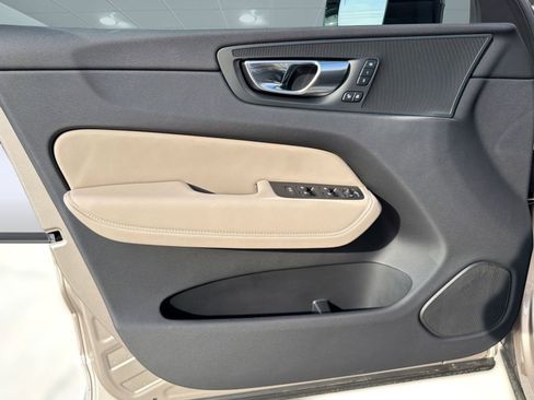 New 2026 Volvo XC60 B5 Plus w/ Protection Package Premier image 20