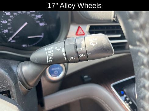 Used 2021 Toyota Sienna XLE FWD image 18