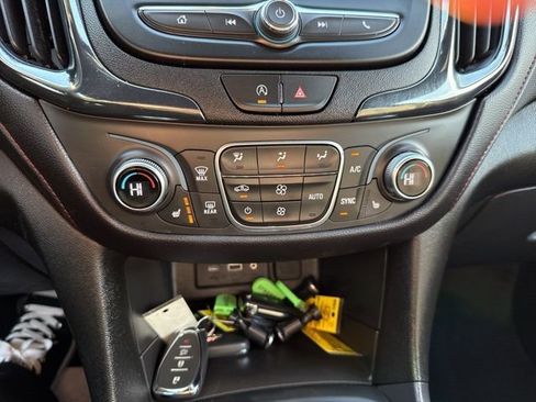 Used 2024 Chevrolet Equinox RS w/ LPO, Floor Liner Package image 28