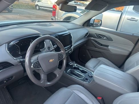 Used 2018 Chevrolet Traverse Premier w/ Driver Confidence II Package image 5
