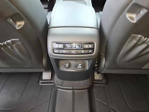 Used 2025 Hyundai Palisade Calligraphy AWD/4WD image 16