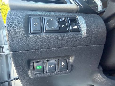 Used 2013 Nissan Sentra SV FWD image 19