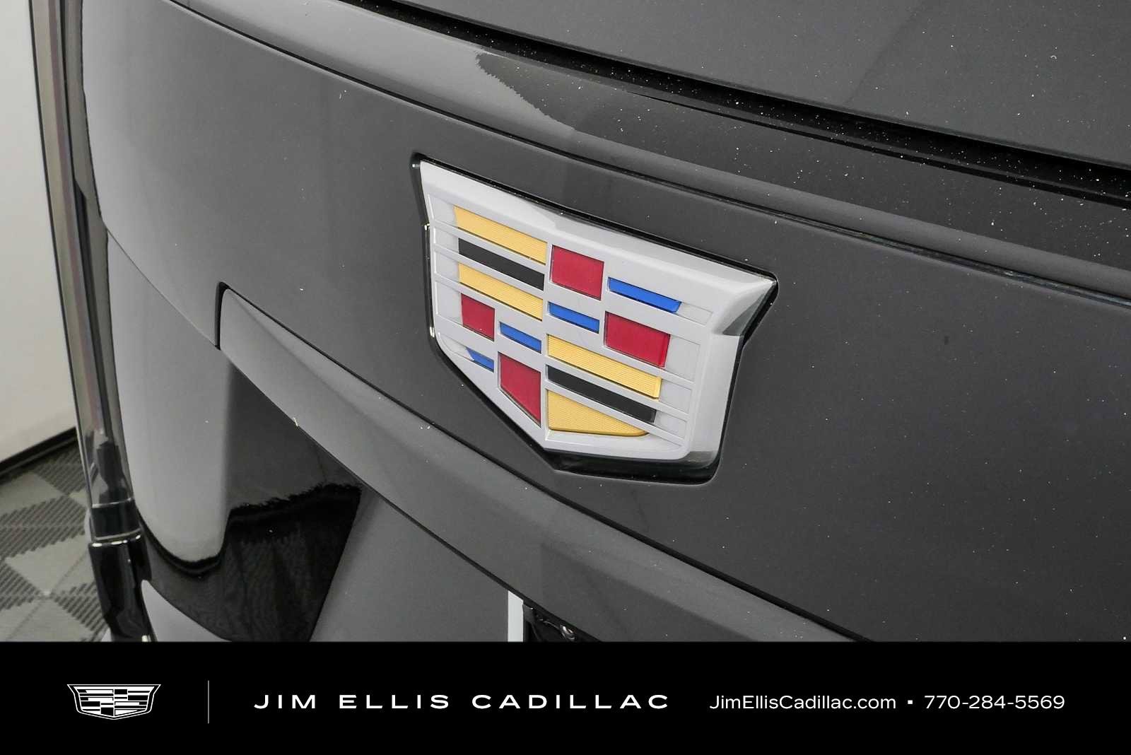 Certified 2025 Cadillac Escalade V AWD/4WD image 40