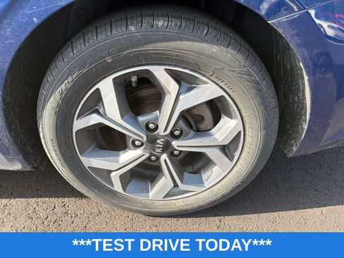 Used 2019 Kia Forte LXS FWD image 12
