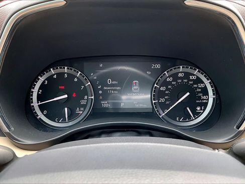 Used 2021 Toyota Highlander Platinum FWD image 24