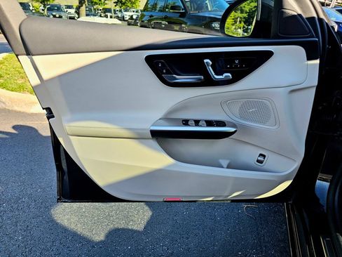 Used 2023 Mercedes-Benz C 300 4MATIC Sedan image 23