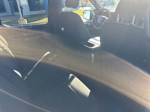 Used 2018 Ford F150 XLT w/ Equipment Group 302A Luxury image 23