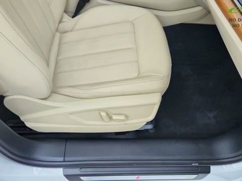 Used 2022 Audi Q5 2.0T Premium Plus w/ Premium Plus Package AWD/4WD image 22