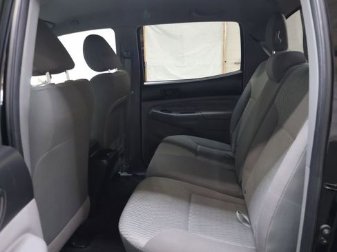 Used 2015 Toyota Tacoma Base w/ SR5 Package image 14